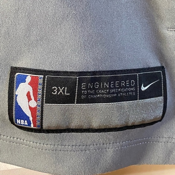 NIKE DRI-Fit BIG & Tall 3X Detroit Pistons Basketball NBA Short Sleeve Tee Grey… - Picture 3 of 10